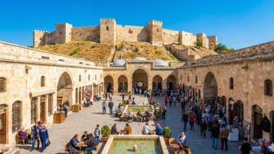 Gaziantep gezilecek yerler listesindeki tarihi hanlar ve eski şehir mimarisi.
